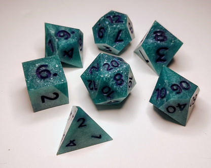 "Blurple" 7 piece TTRPG Dice Set